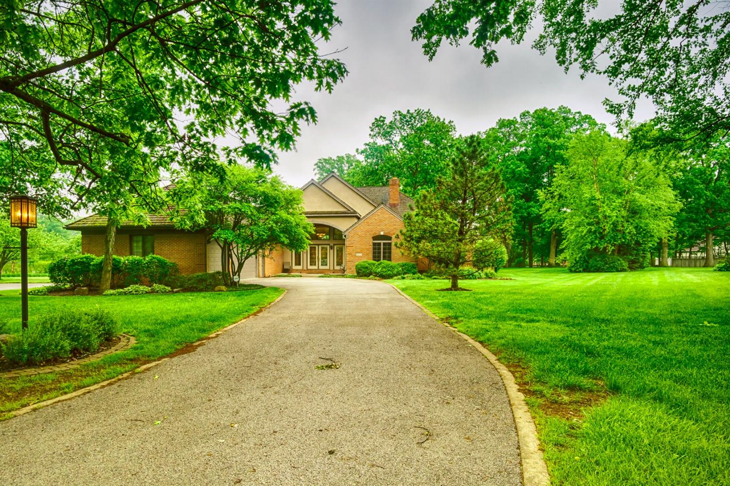 8979 Louis Ct, St. John, IN 46373