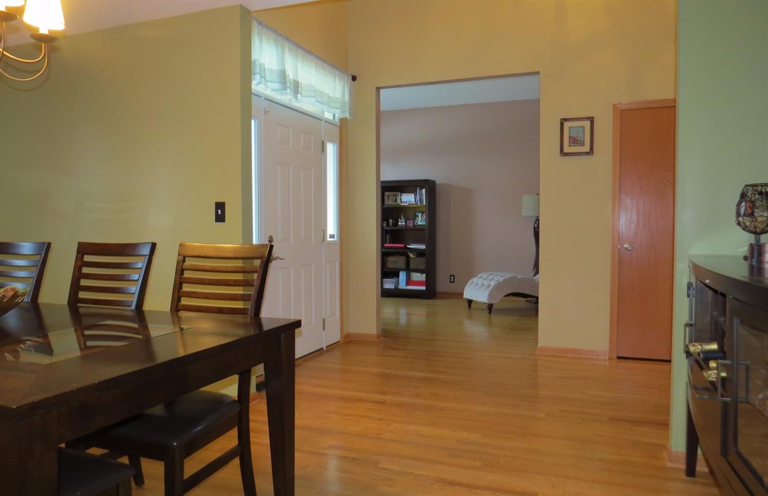 6924 73rd Avenue, Schererville, IN 46375