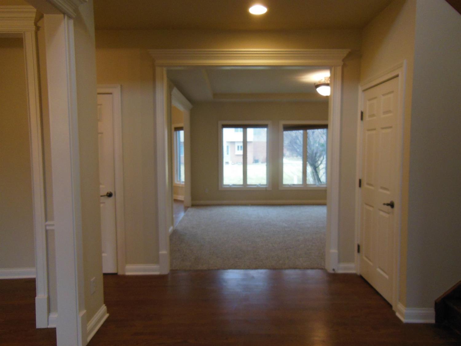 1118 Stonebridge Drive, Schererville, IN 46375