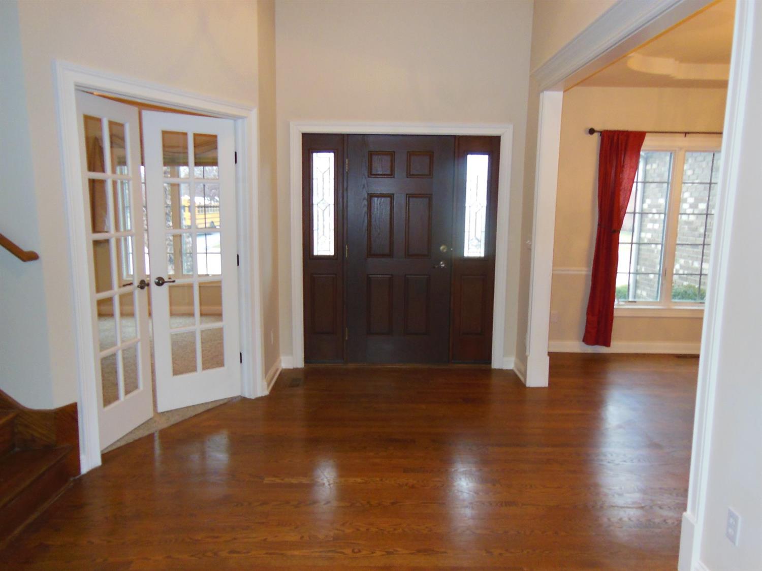 1118 Stonebridge Drive, Schererville, IN 46375