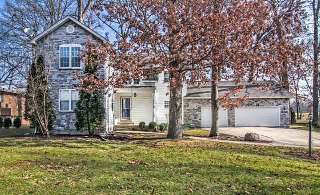 2100 Sherwood Drive, Valparaiso, IN 46385