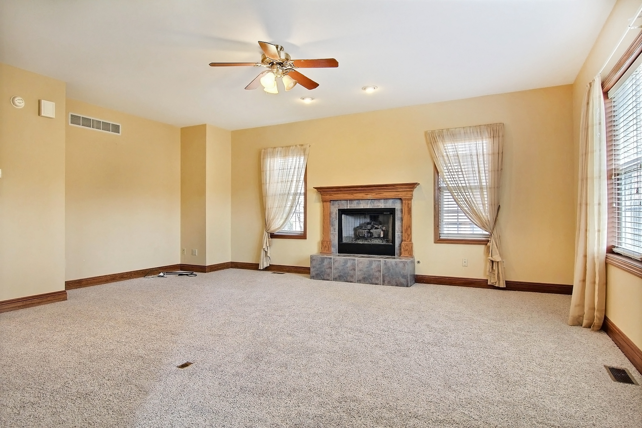 2100 Sherwood Drive, Valparaiso, IN 46385