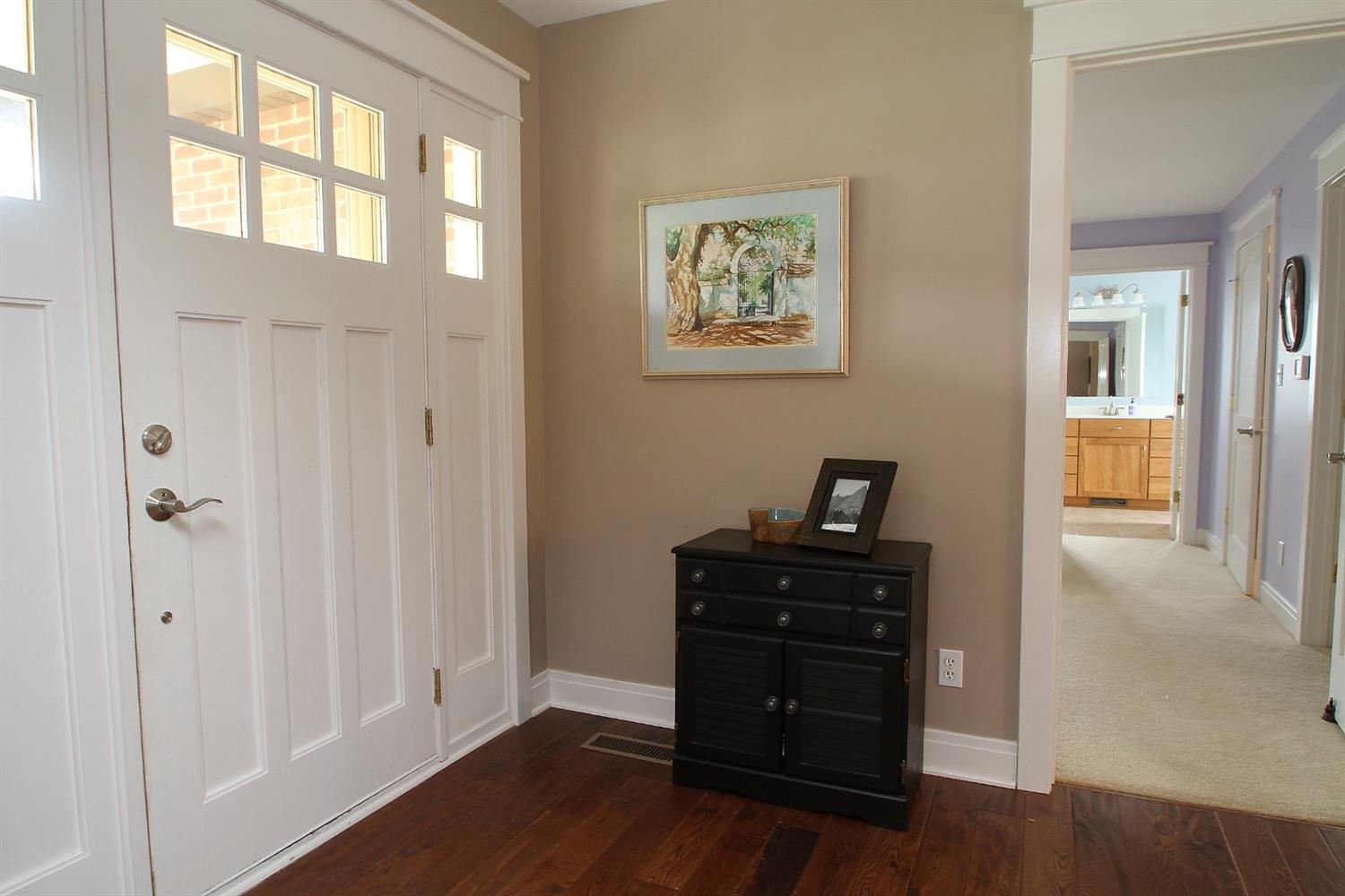 225 Shorewood Drive, Valparaiso, IN 46385