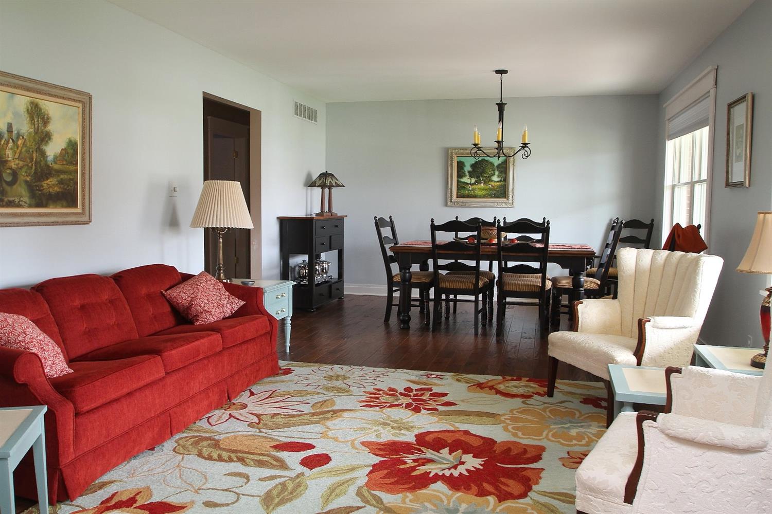 225 Shorewood Drive, Valparaiso, IN 46385