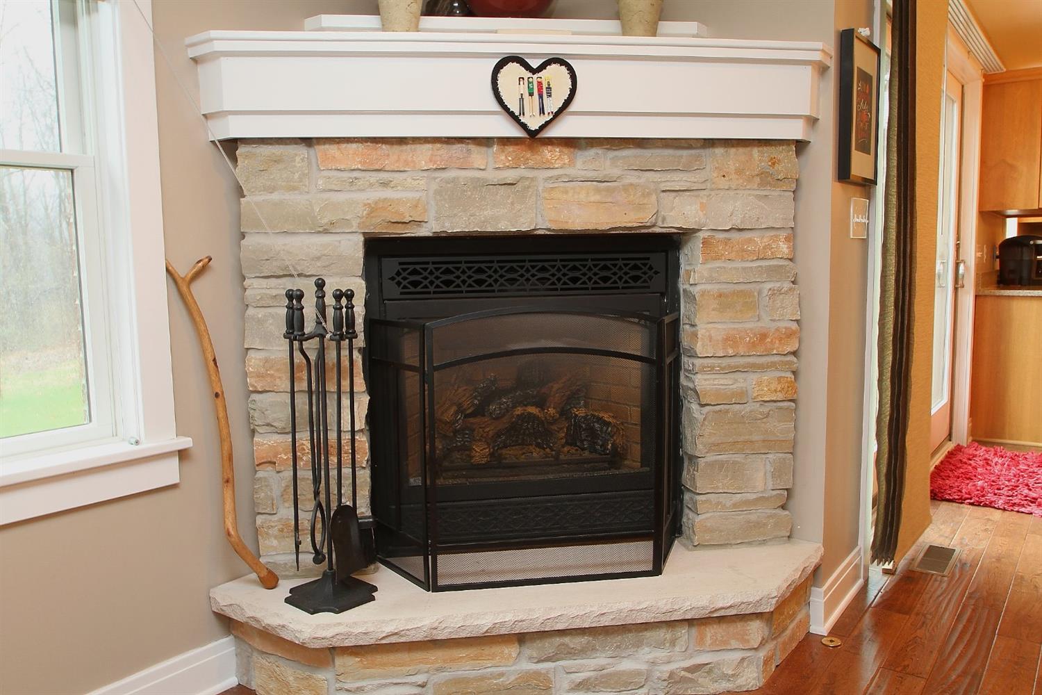 225 Shorewood Drive, Valparaiso, IN 46385