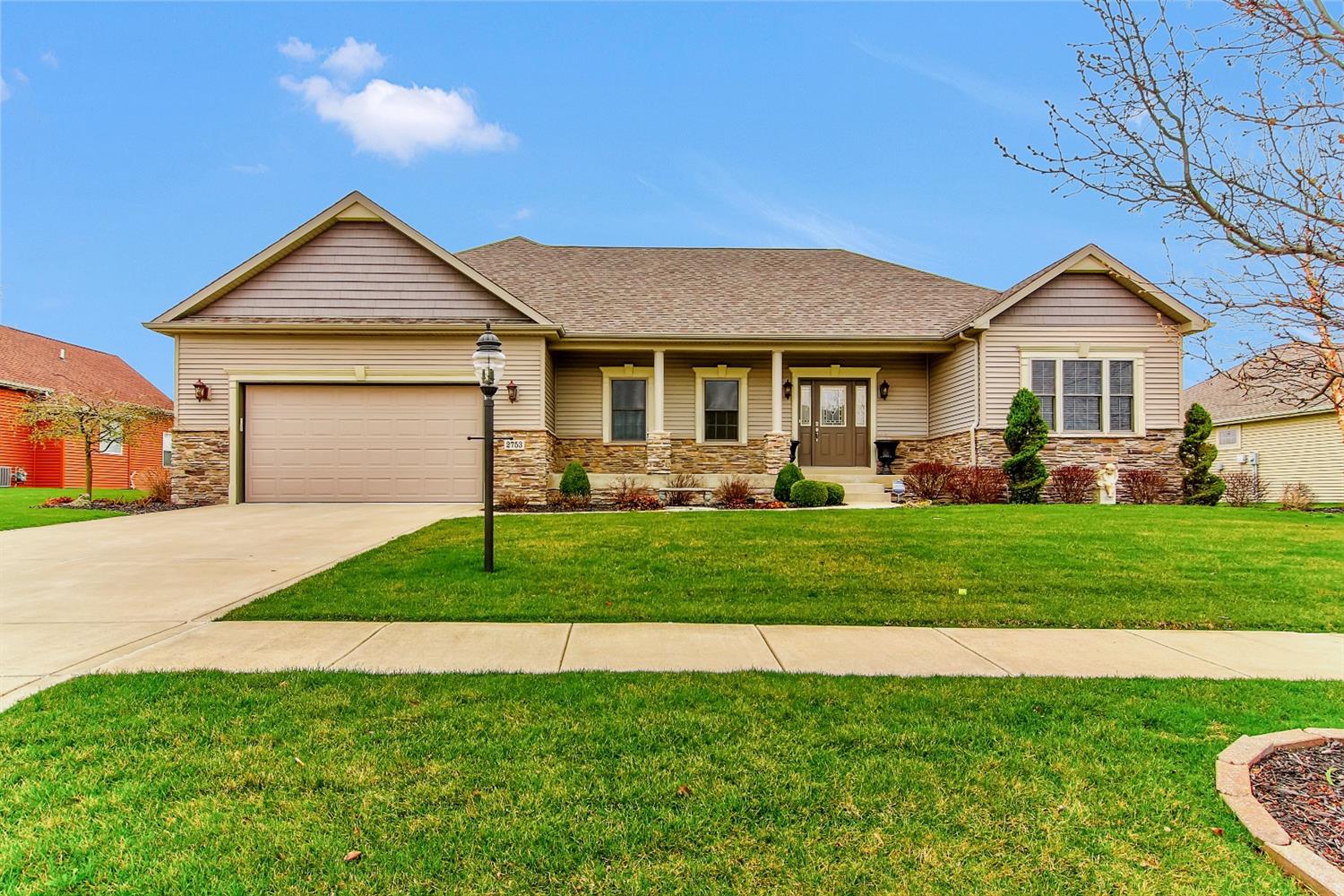 2753Vivante Dr, Valparaiso, IN 46385