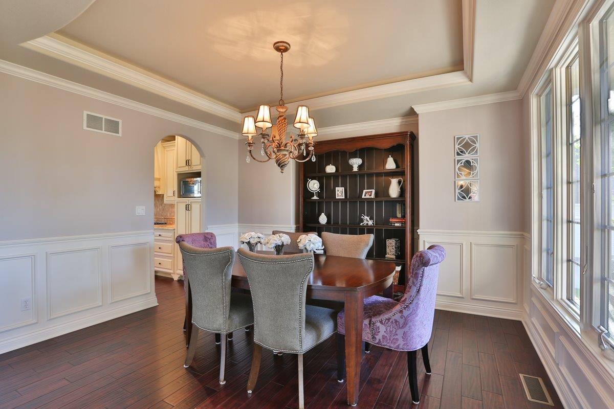 282 Larwick Circle, Valparaiso, IN 46385