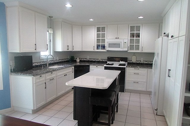 3 Covington Dr, Valparaiso, IN 46385