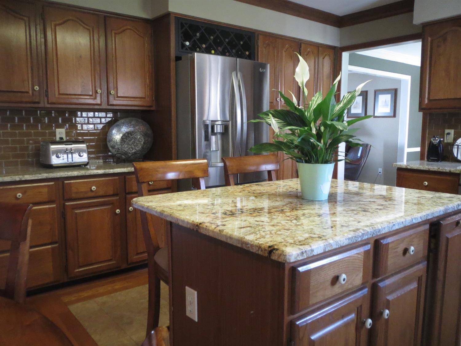 1452 Cedar Creek Court, Valparaiso, IN 46385