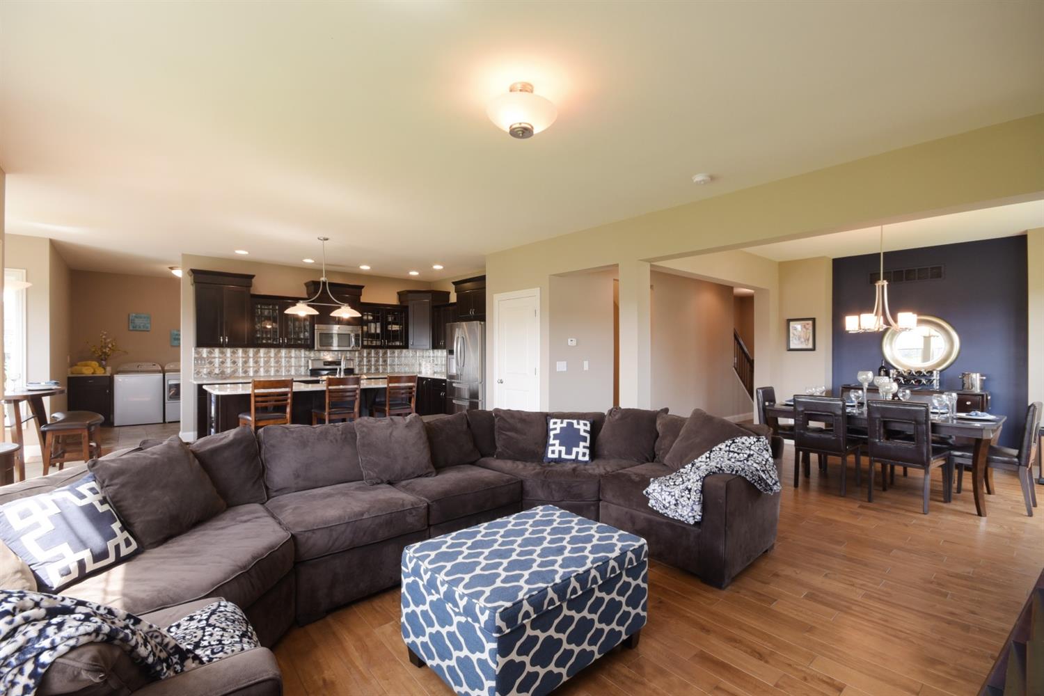 122 Ridgeview Drive, Valparaiso, IN 46385
