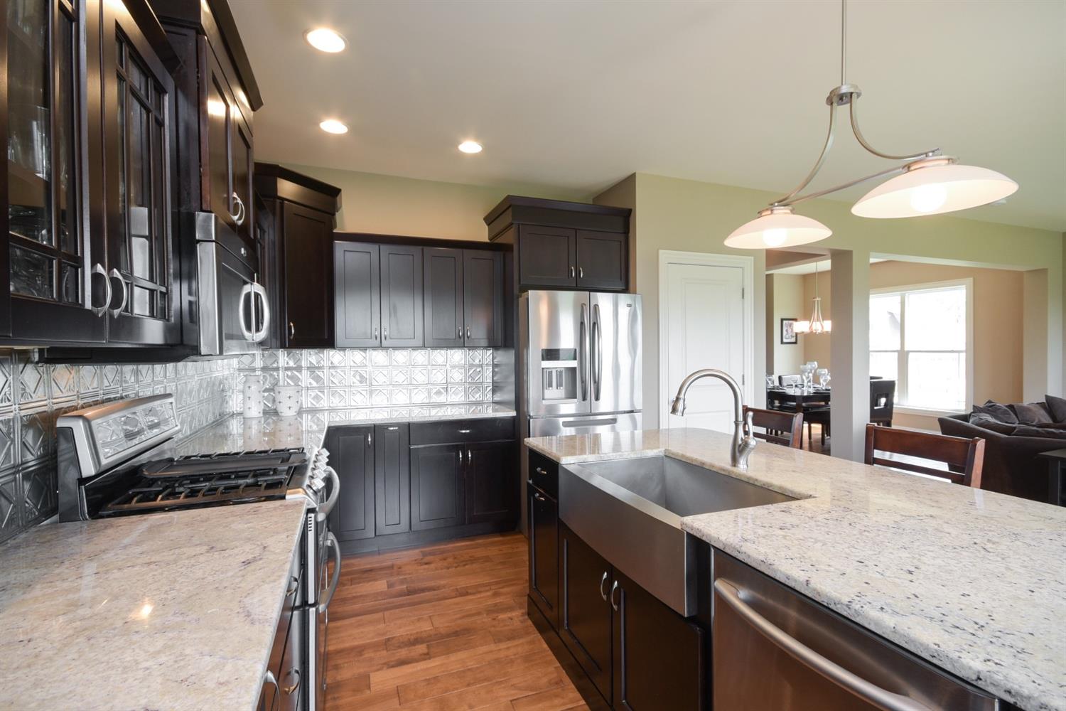 122 Ridgeview Drive, Valparaiso, IN 46385