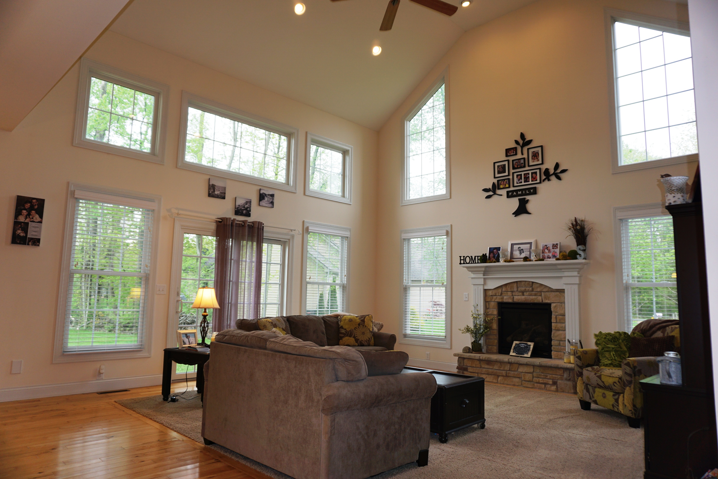 594 Foxwood Ct, Westville, IN 46391