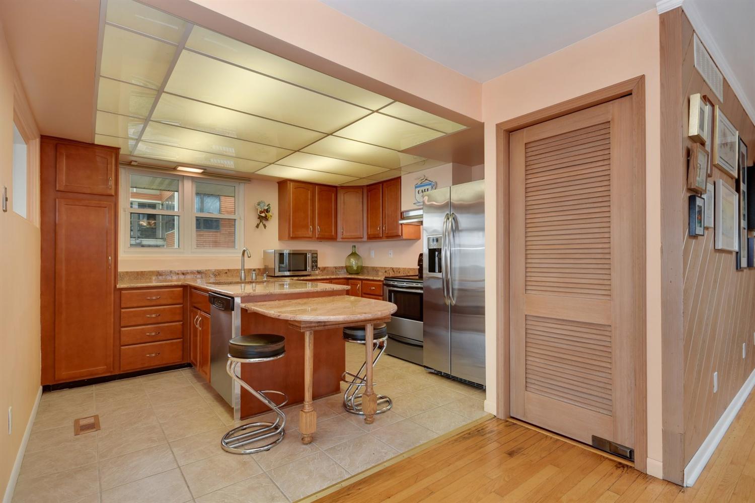 8311 Lake Shore Drive, Gary, IN 46403