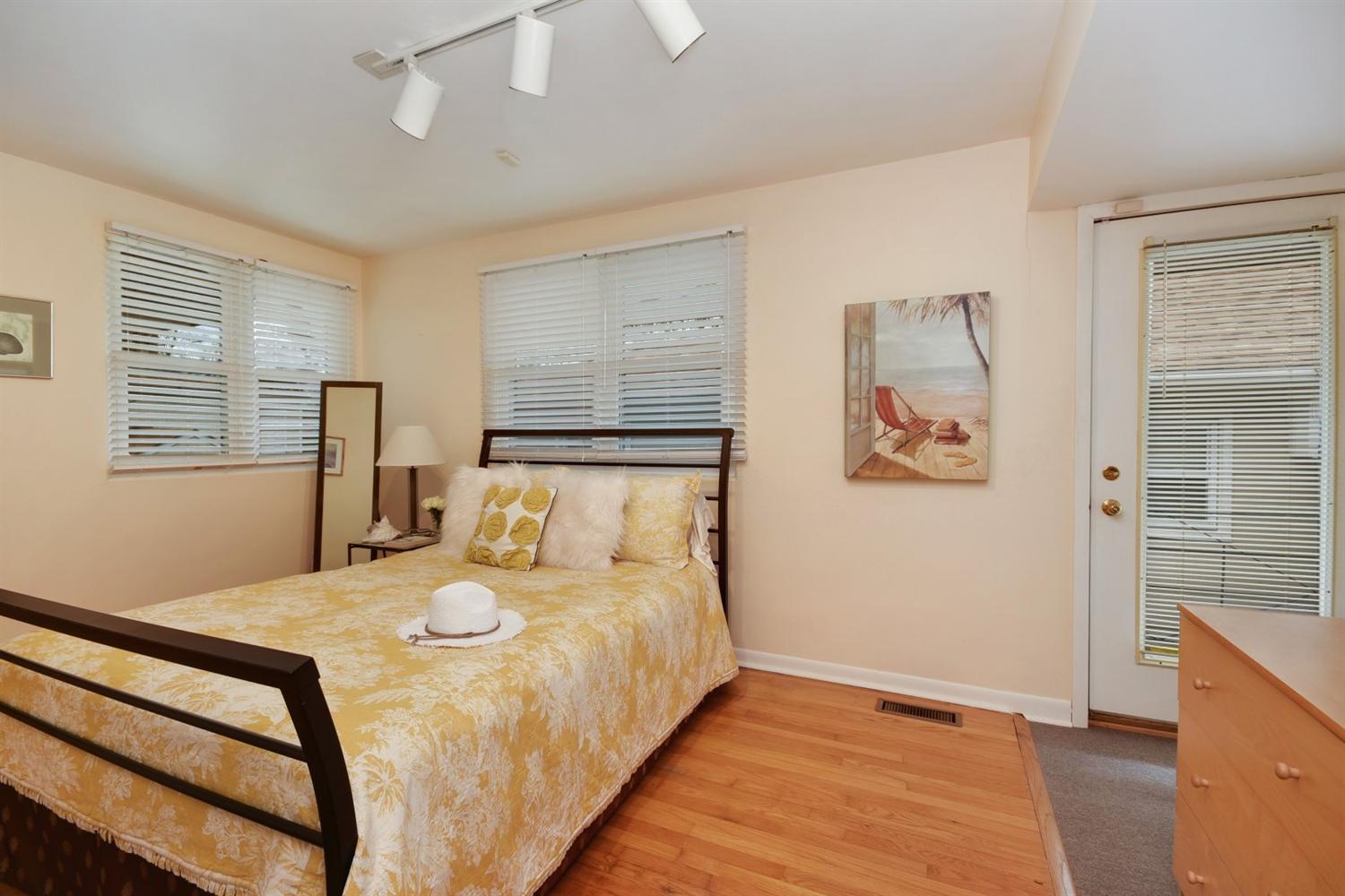 8311 Lake Shore Drive, Gary, IN 46403