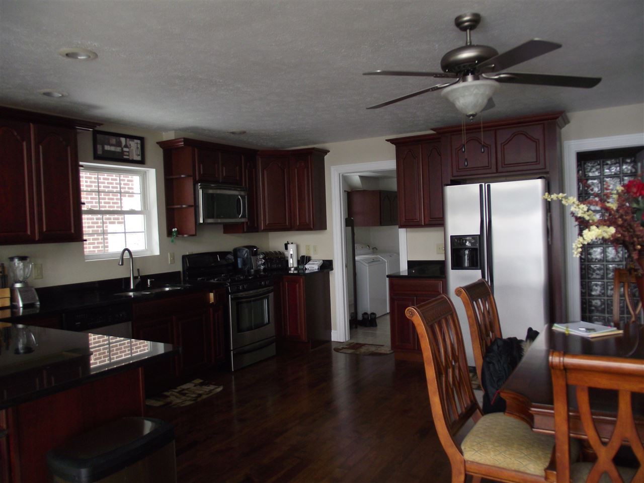 3261 Lake Shore Dr, Bremen, IN 46506