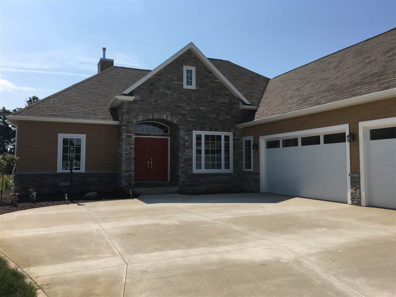 21928 Angeline Drive, Bristol, IN 46507