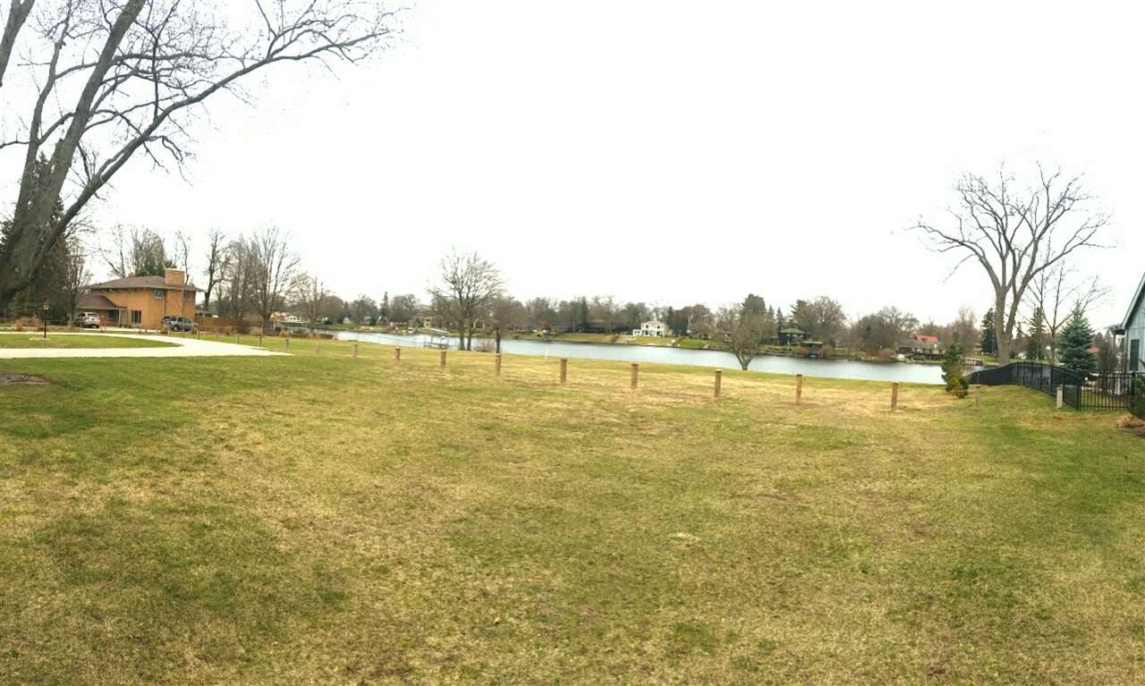2525 Greenleaf, Elkhart, IN 46514