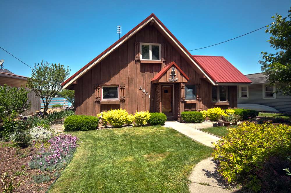 26017Lake, Elkhart, IN 46514