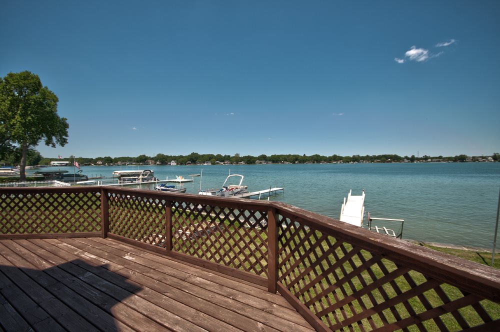 26017Lake, Elkhart, IN 46514
