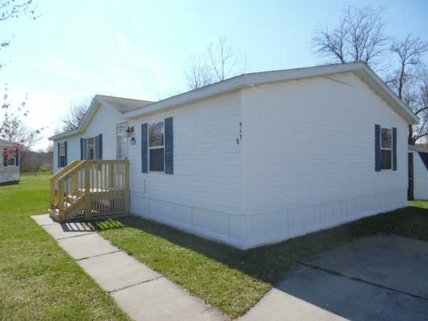 Brookside Manor 517 Brookside ManorGoshen, IN 46526
