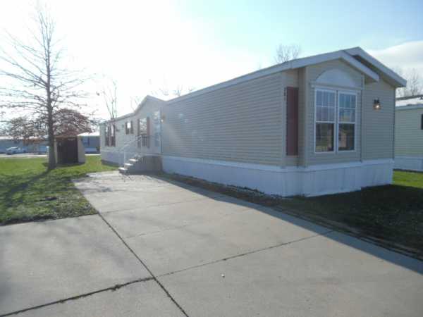 Brookside Manor 381 Brookside ManorGoshen, IN 46526