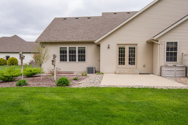 51982 Copperfield Court, Granger, IN 46530