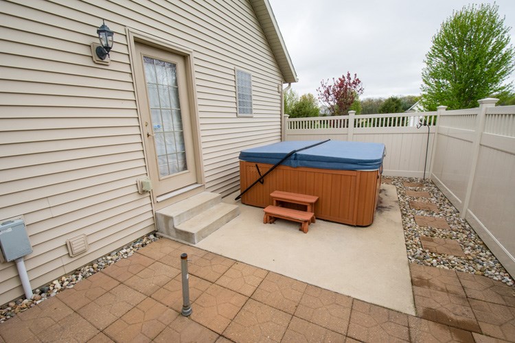 51982 Copperfield Court, Granger, IN 46530