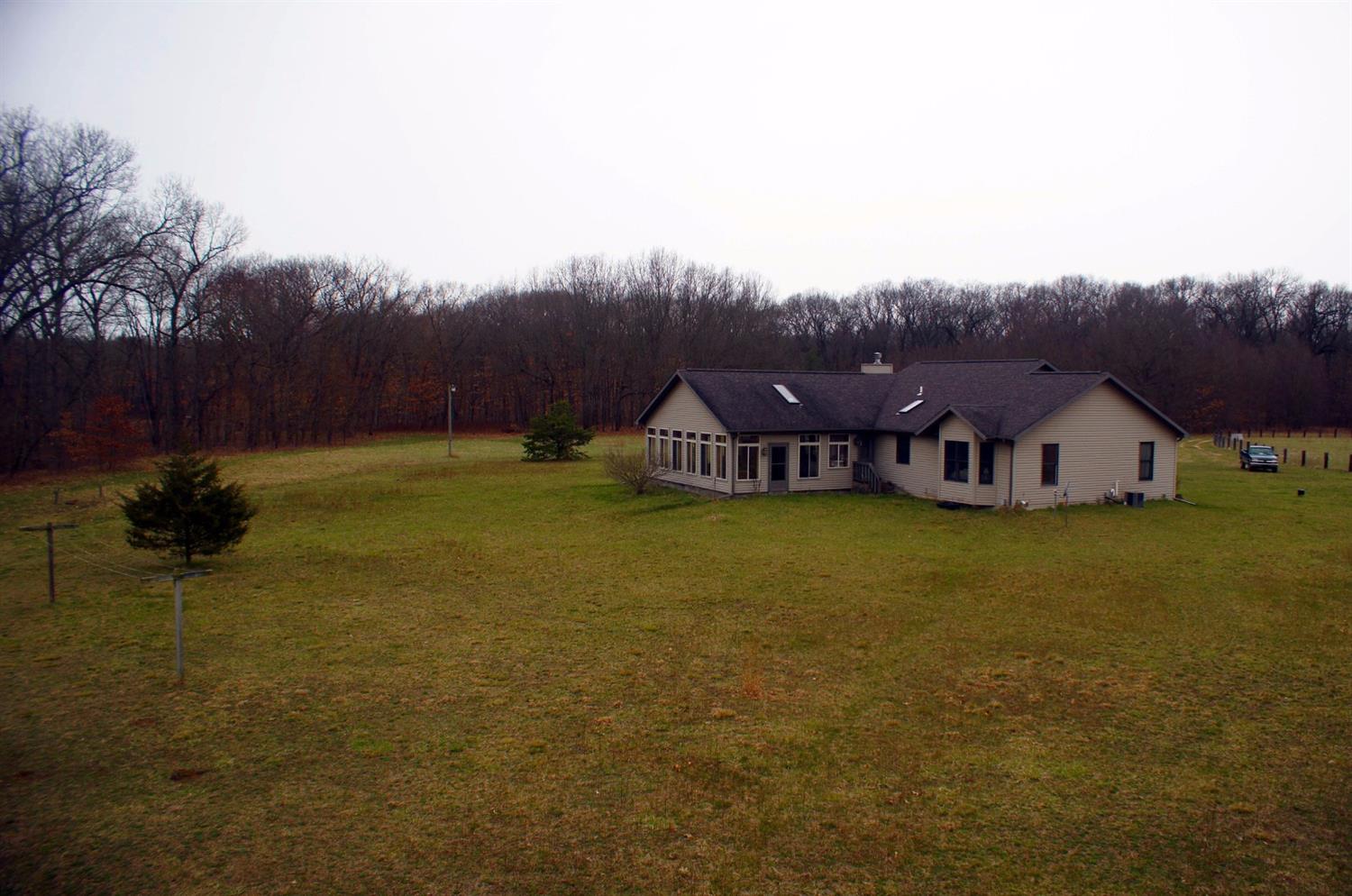 8765 E 25 N, Knox, IN 46534