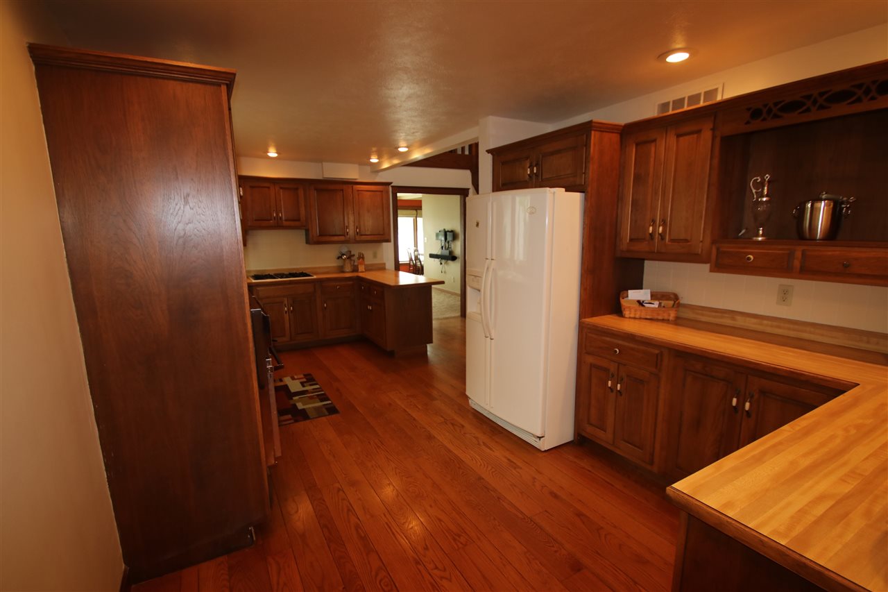 10265 Pretty Lake Rd., Plymouth, IN 46563