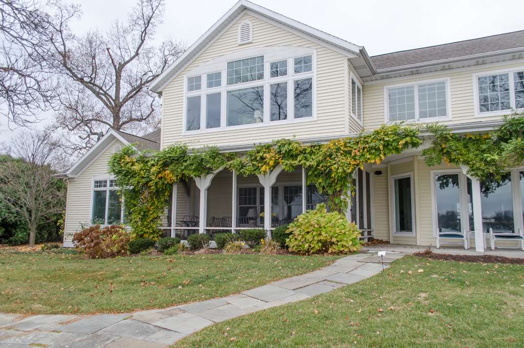 5837 E Island, Syracuse, IN 46567