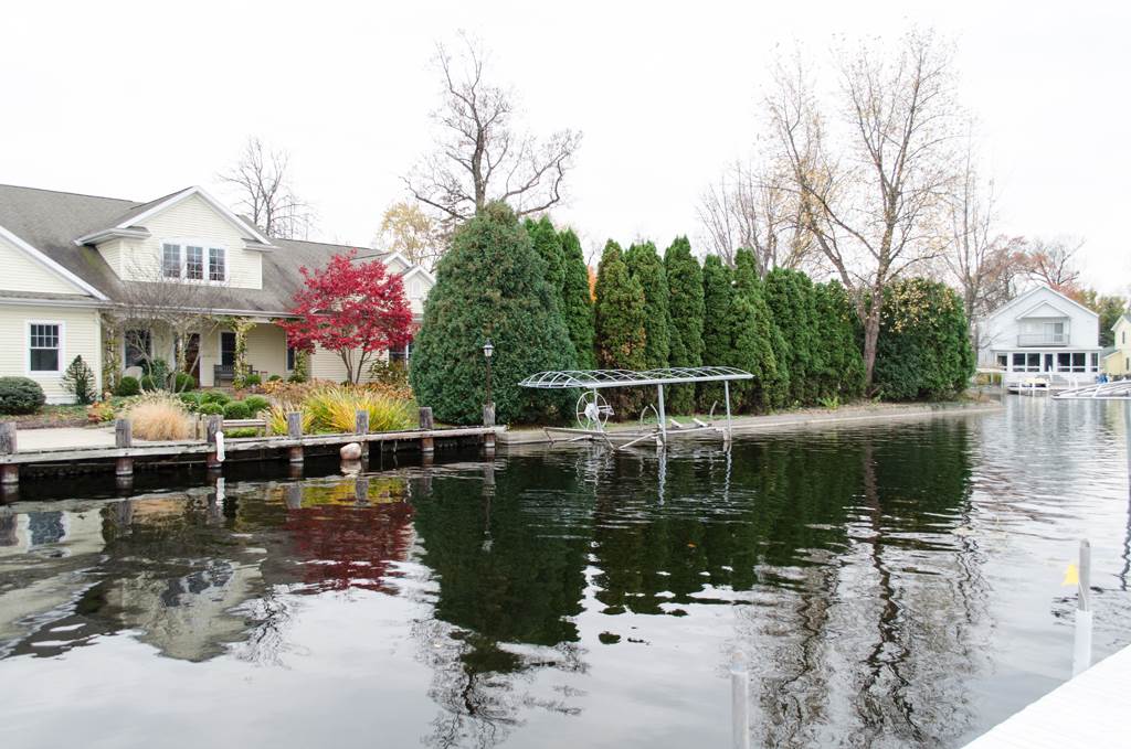 5837 E Island, Syracuse, IN 46567