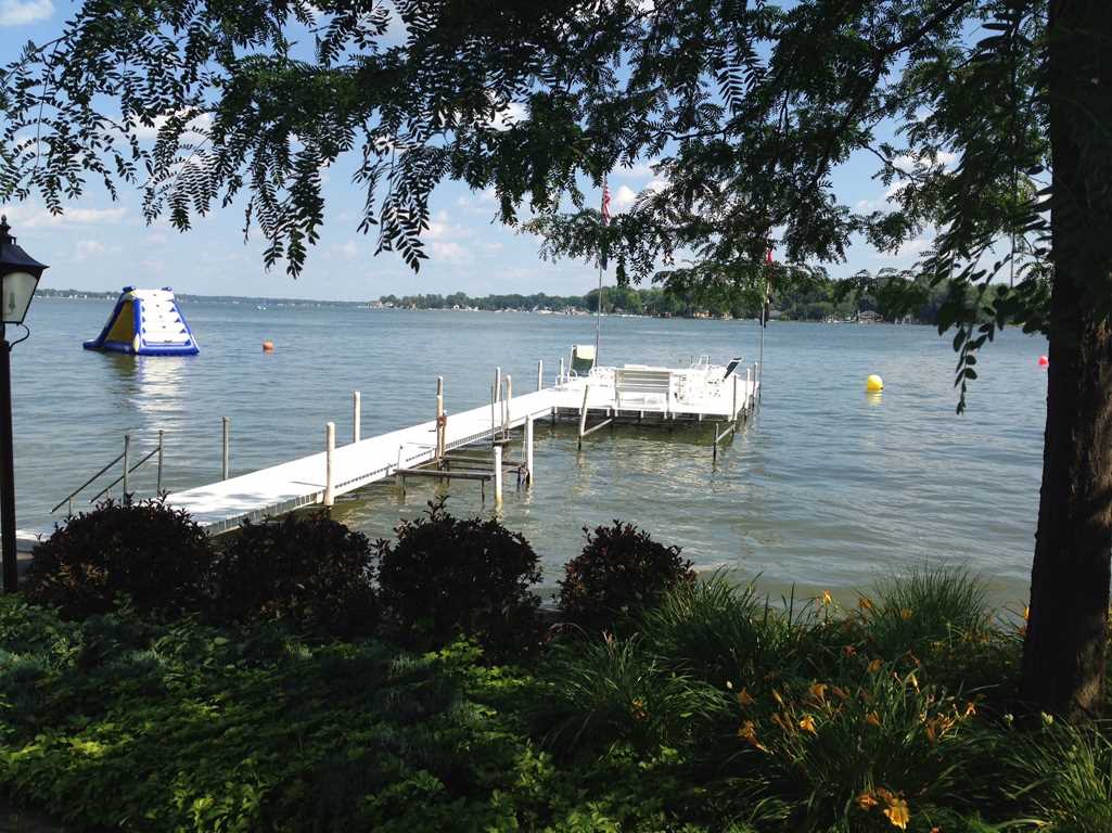 5837 E Island, Syracuse, IN 46567