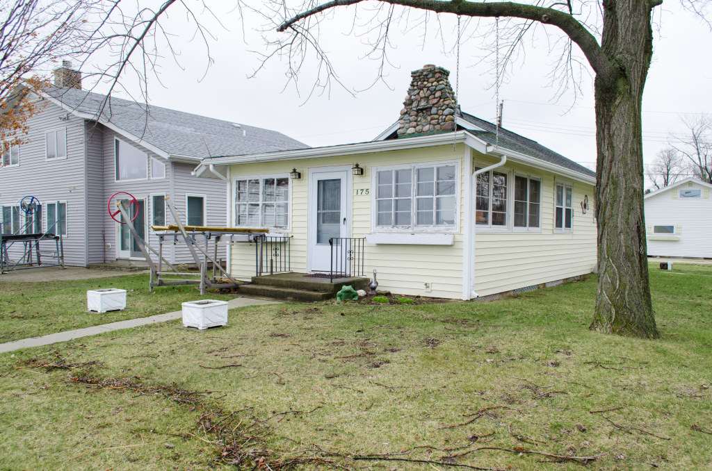 11537 N Crowdale, Syracuse, IN 46567