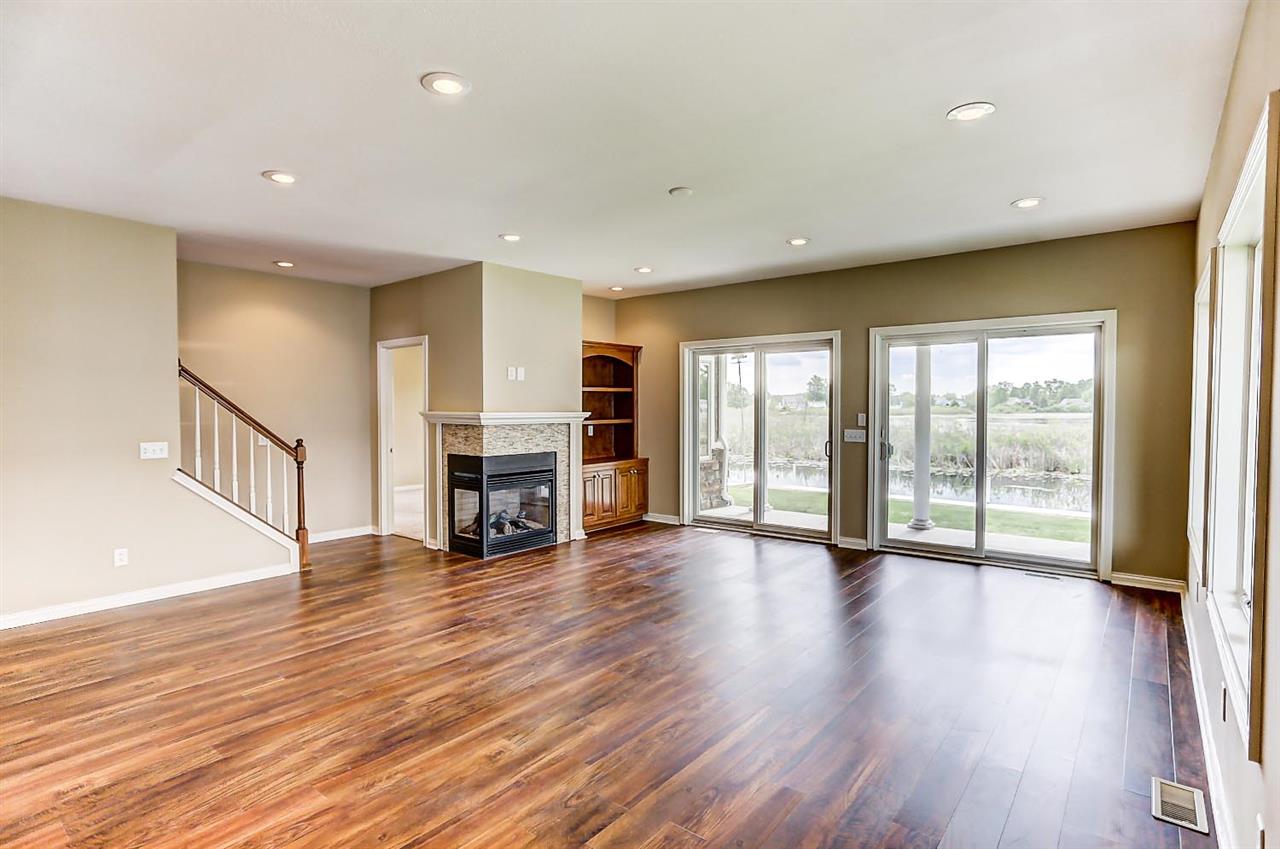 5875 Pickwick Rd, Syracuse, IN 46567
