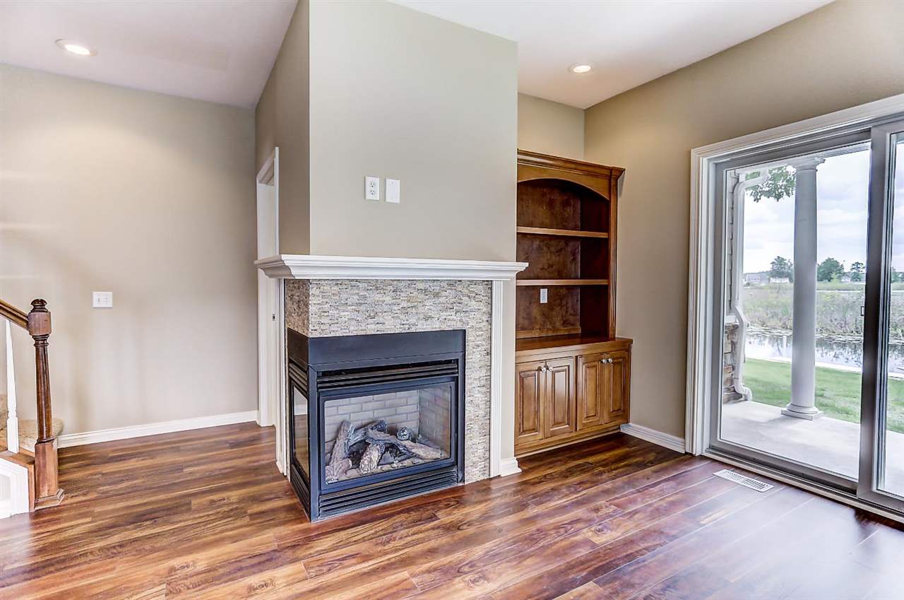 5875 Pickwick Rd, Syracuse, IN 46567