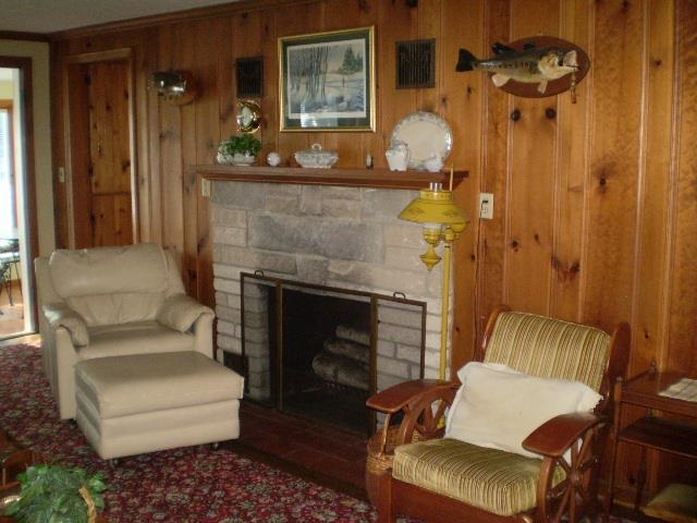 9726 N BAYSHORE Drive, Syracuse, IN 46567