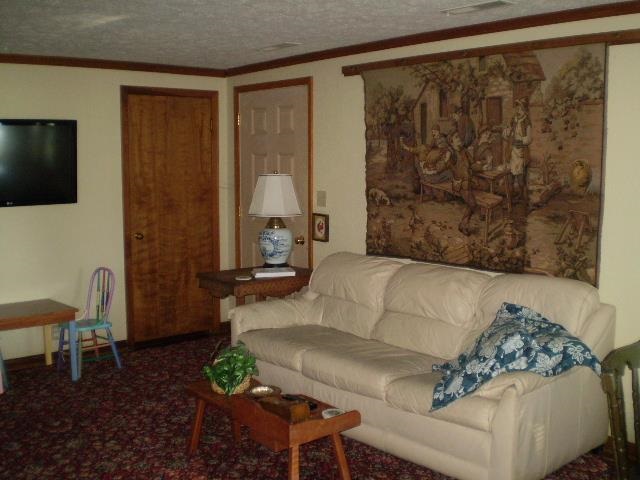 9726 N BAYSHORE Drive, Syracuse, IN 46567