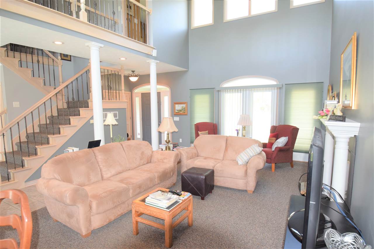 7949 E Cherokee, Syracuse, IN 46567