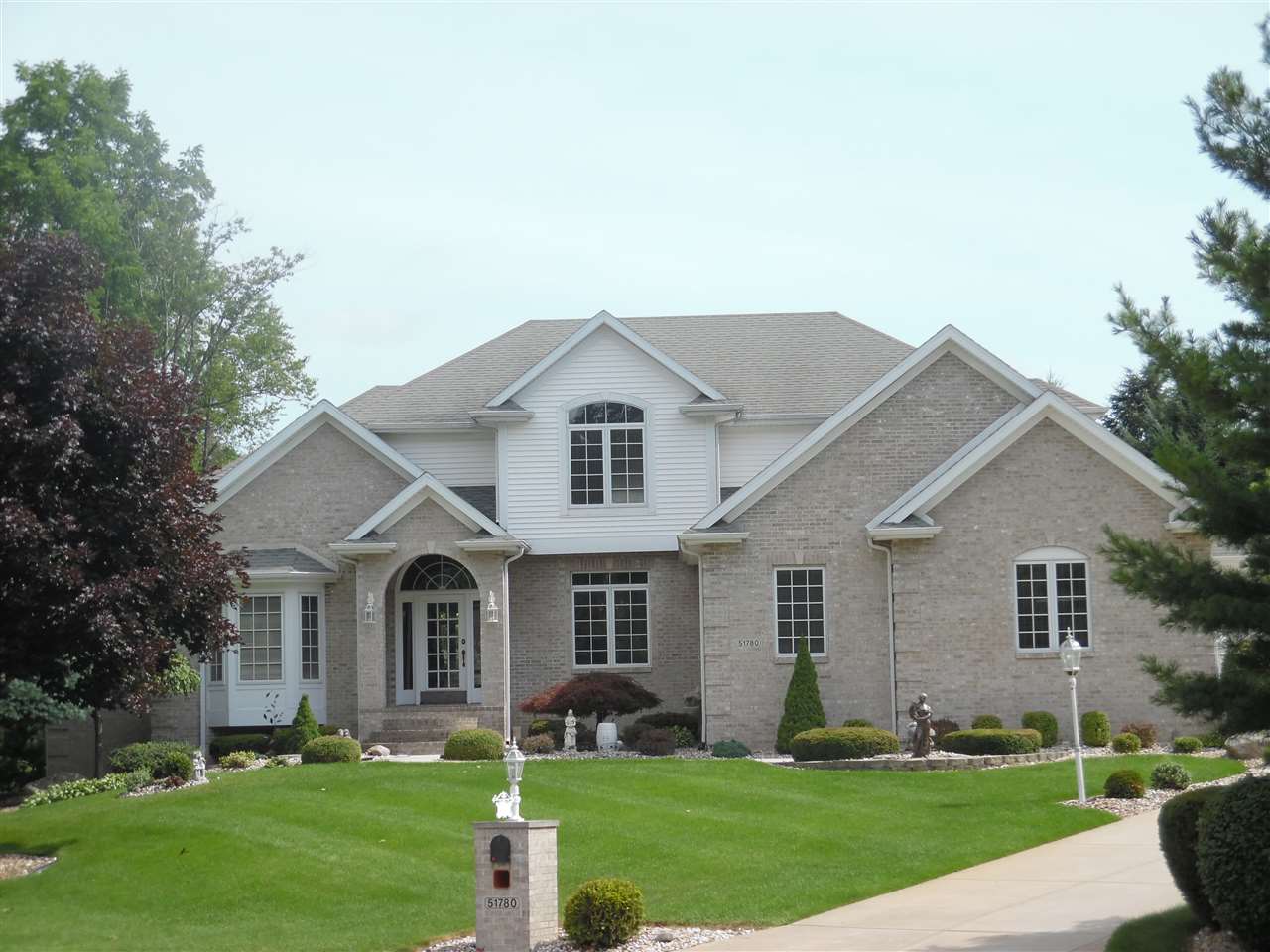 51780 Vance Vista Court, South Bend, IN 46628