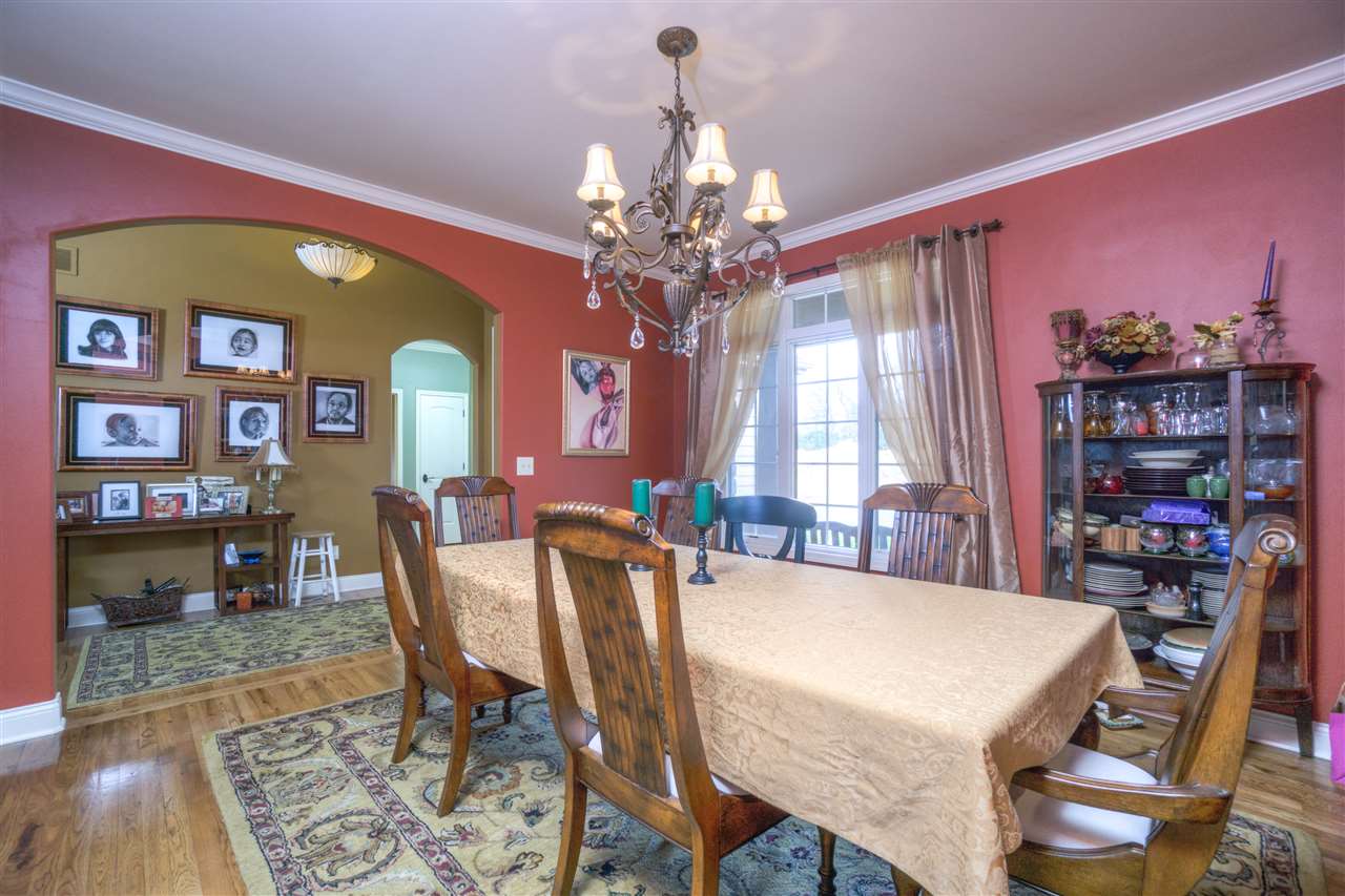 18070 Abington Ct, South Bend, IN 46637
