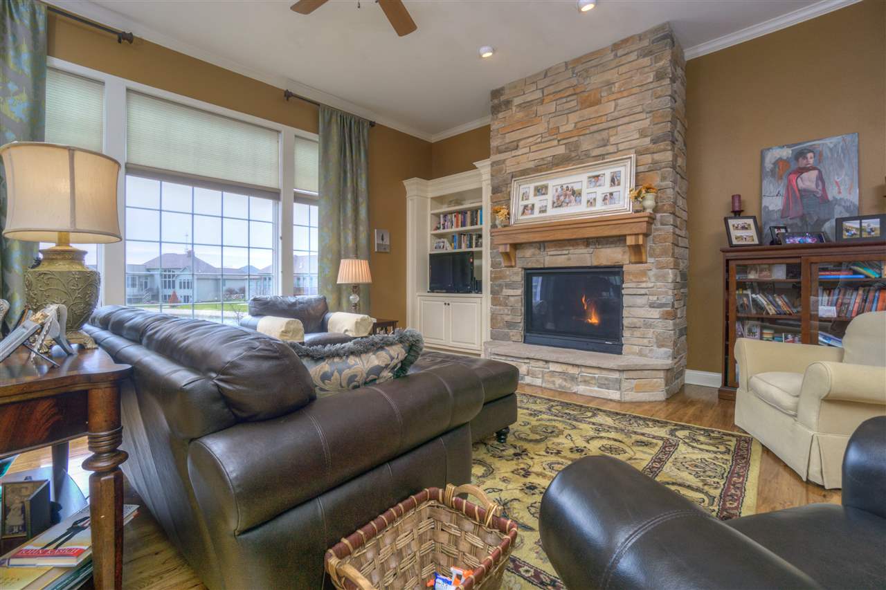 18070 Abington Ct, South Bend, IN 46637