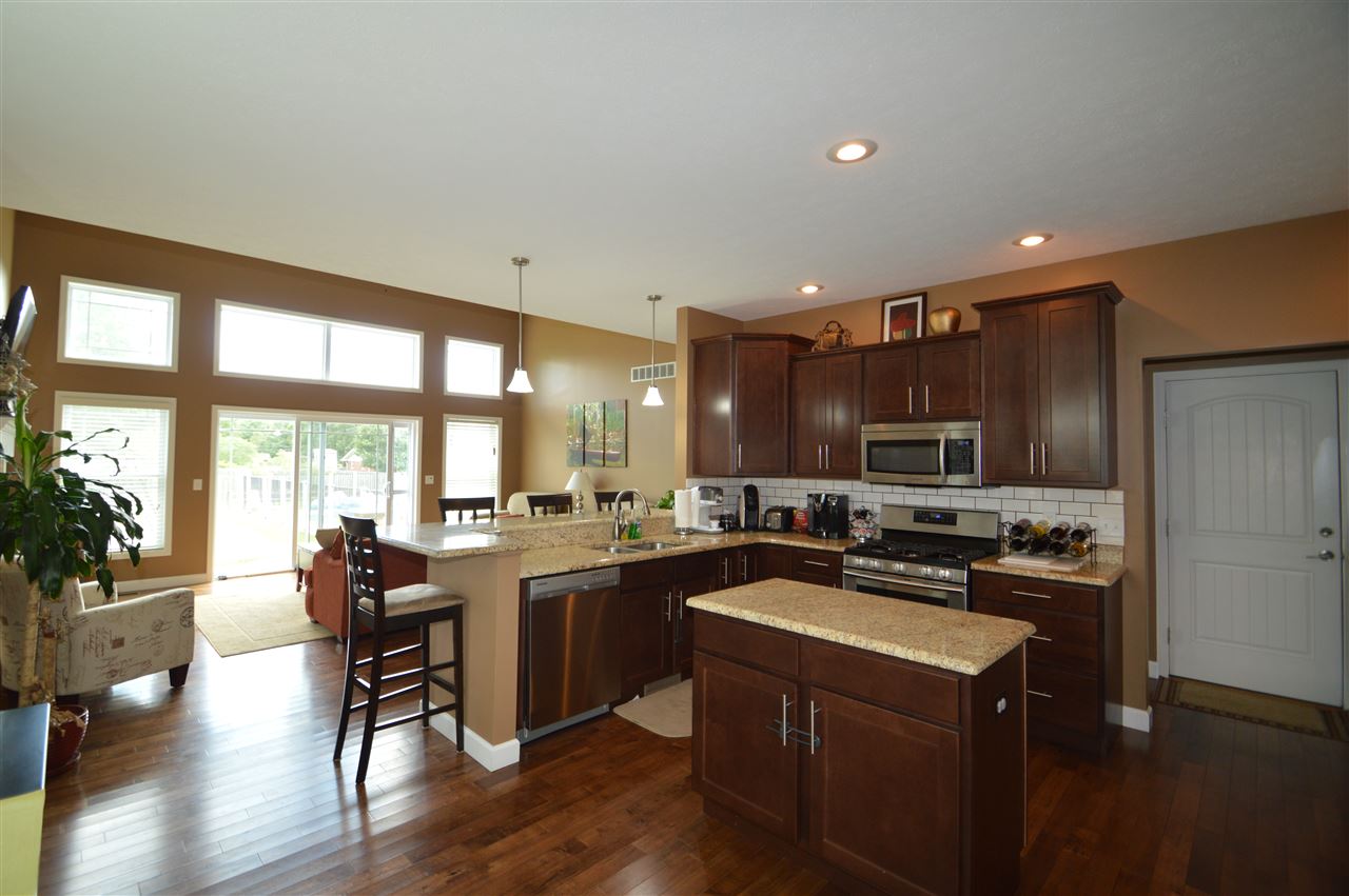 19220 PLAINFIELD Drive, South Bend, IN 46637