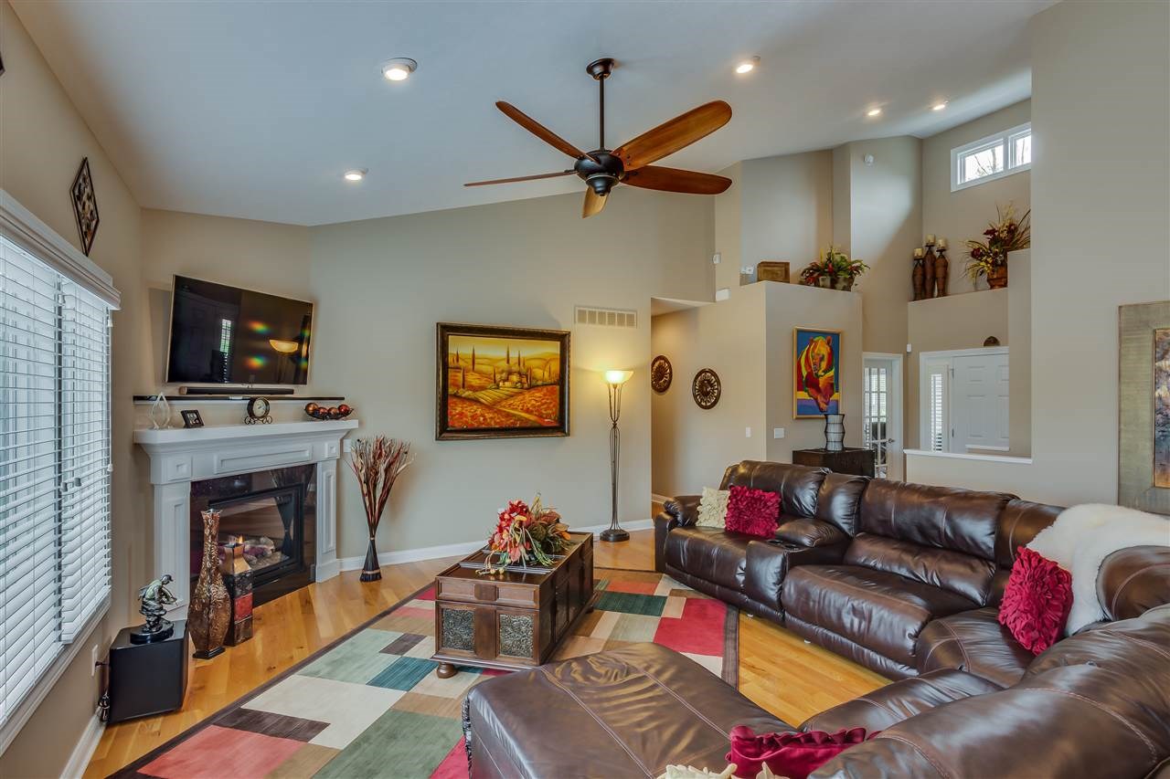 19315 Foley Circle N, South Bend, IN 46637