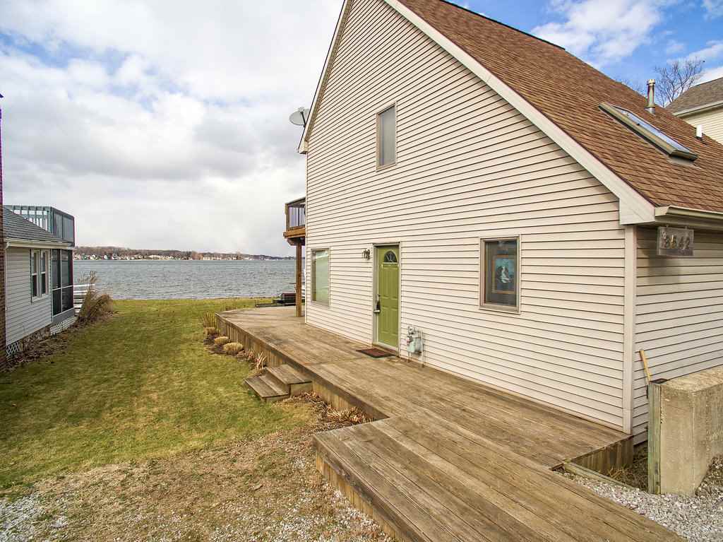 3542 North Bay View, Angola, IN 46703