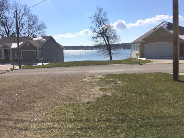 3785 W Sycamore Beach Rd Crooked Lake, Angola, IN 46703