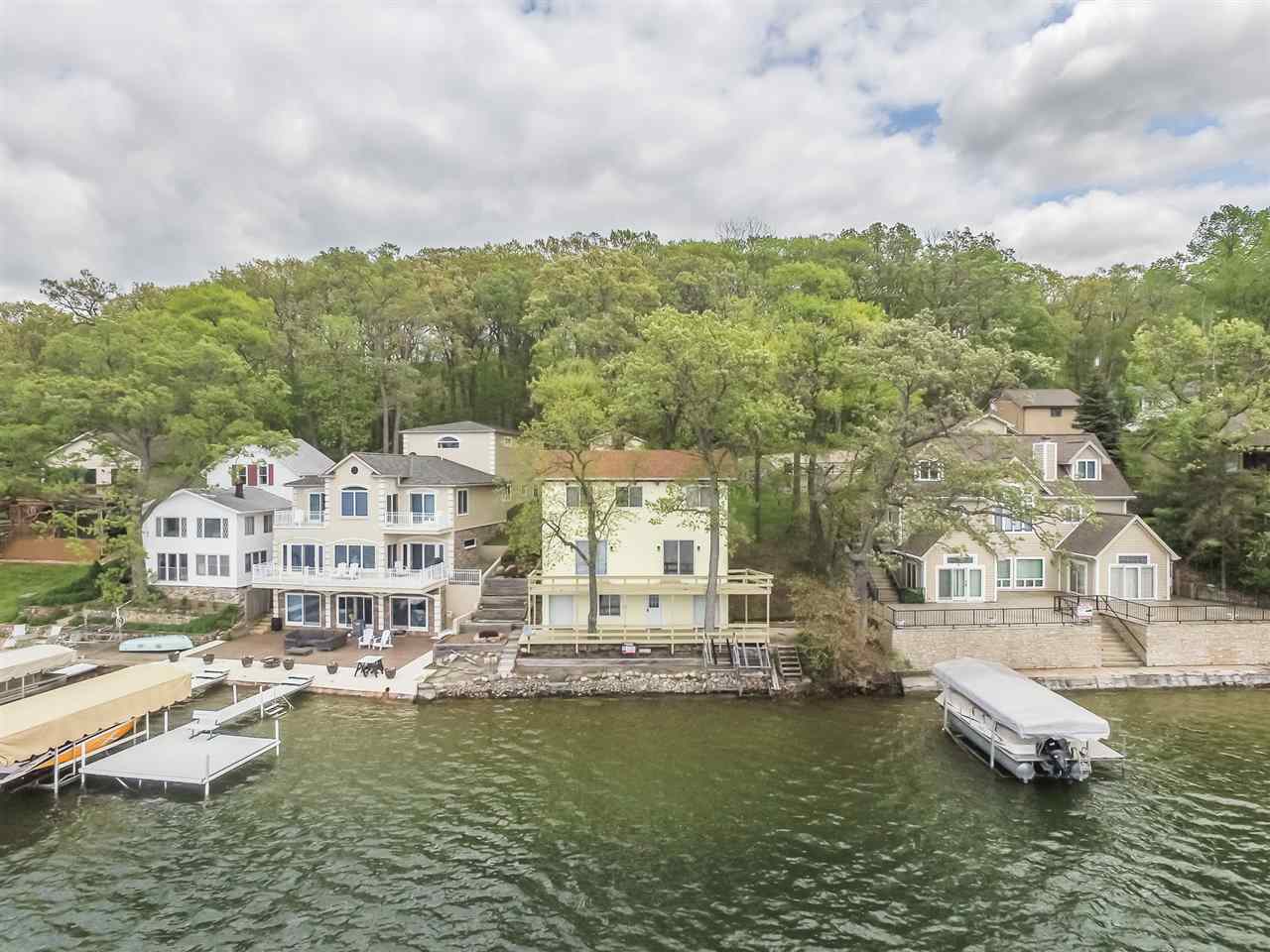 500 Ln 105 Lake James Lane, Angola, IN 46703
