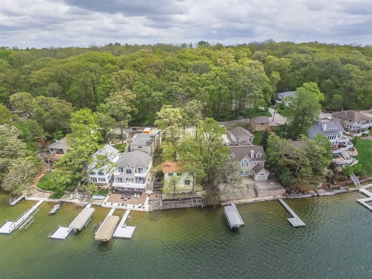 500 Ln 105 Lake James Lane, Angola, IN 46703