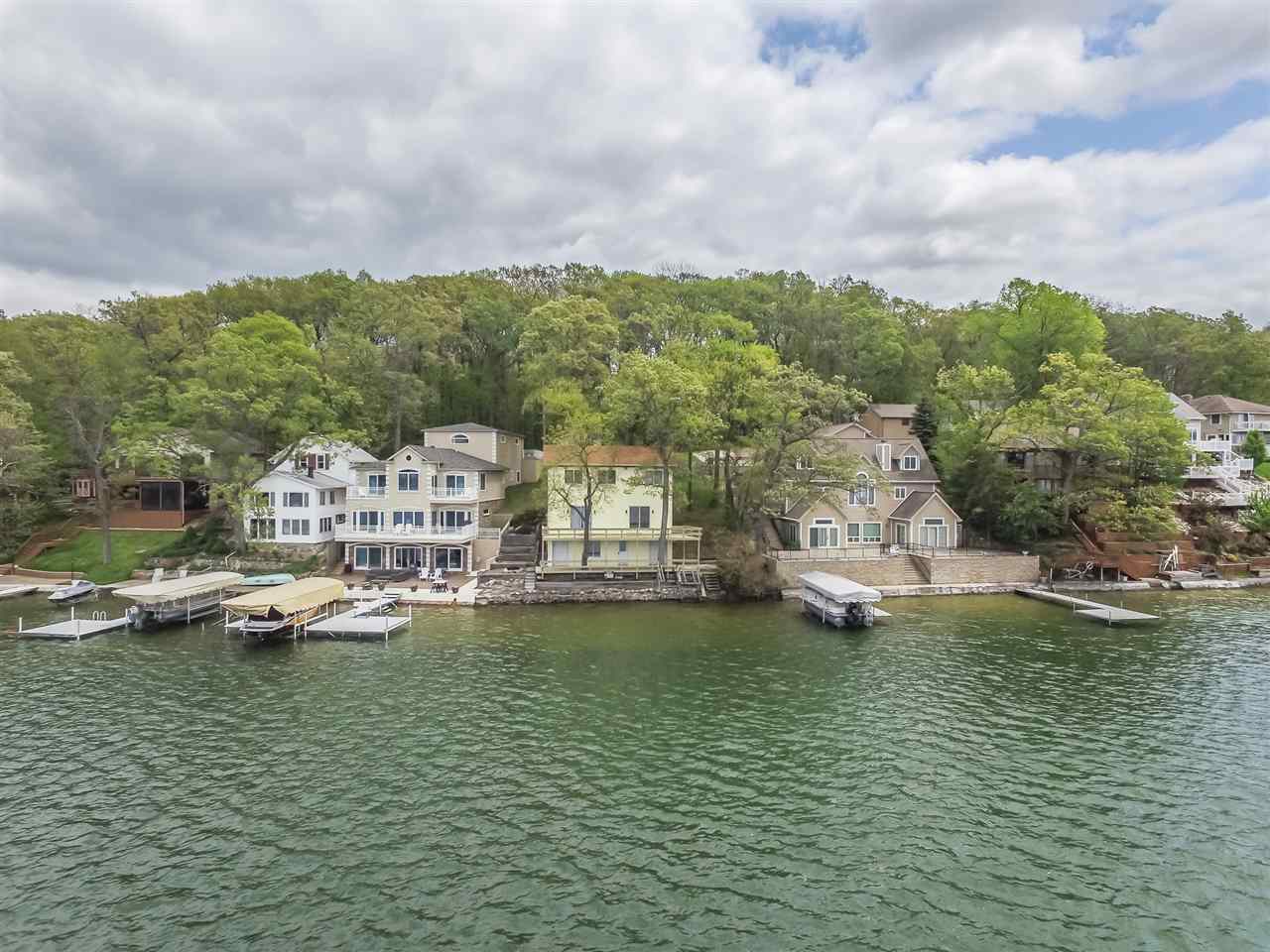 500 Ln 105 Lake James Lane, Angola, IN 46703