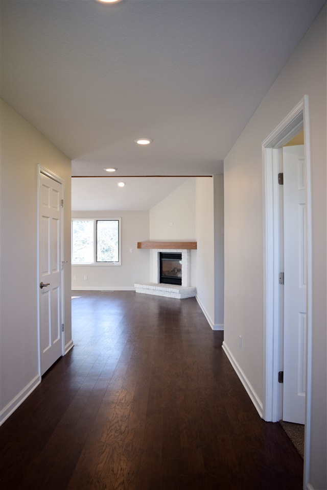 2122 Palace Court, Auburn, IN 46706