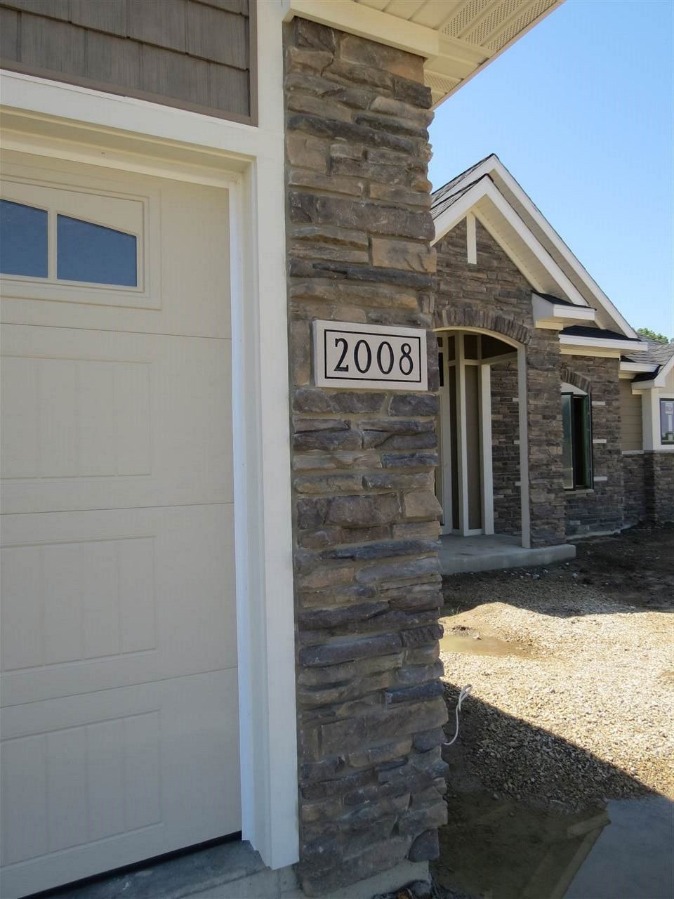 2008 Fairway Dr, Auburn, IN 46706